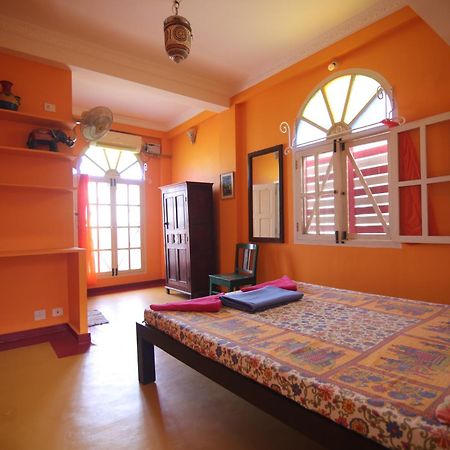 Holi-Wood Guesthouse Puducherry Eksteriør billede